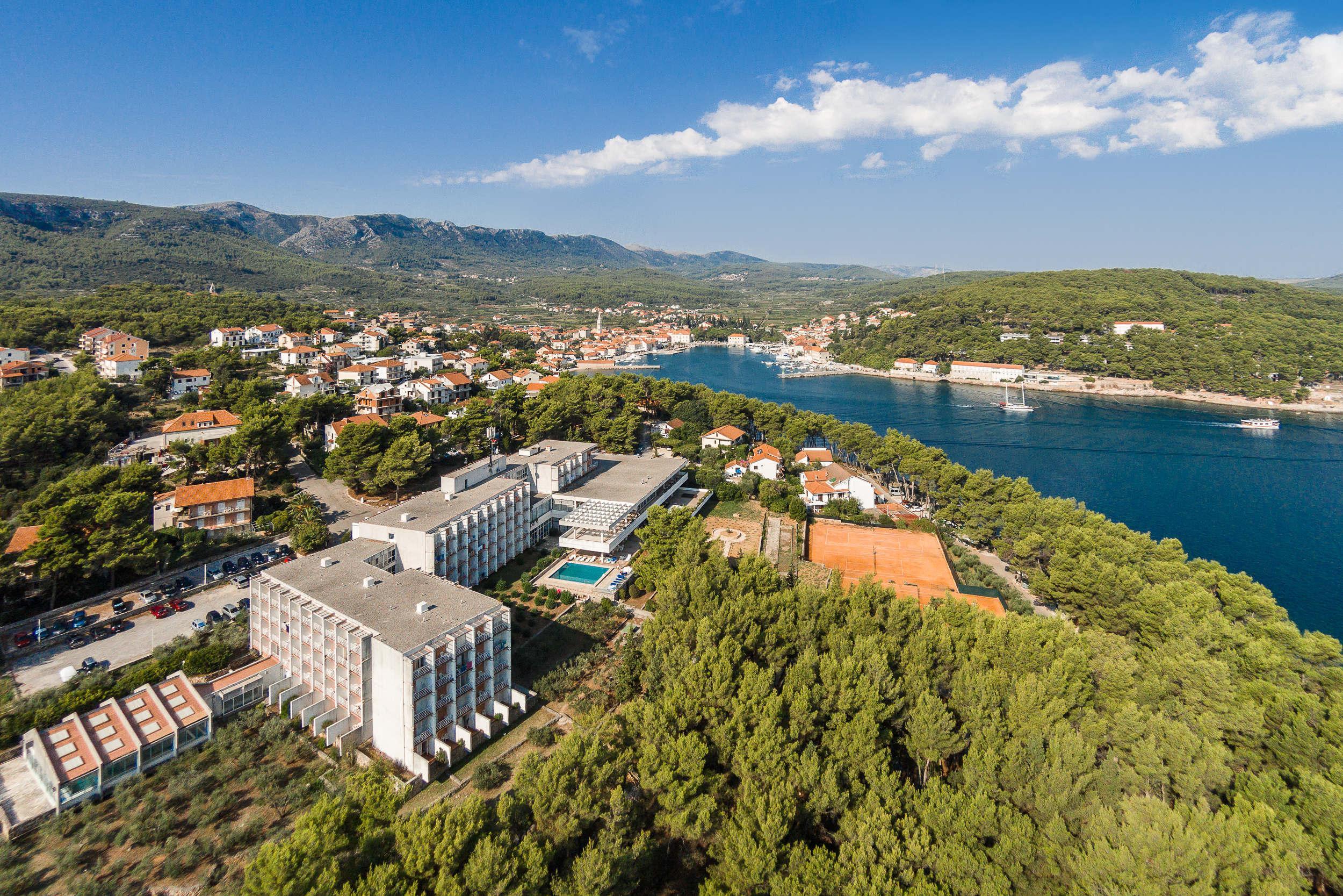 Hotel Hvar เยลซา ภายนอก รูปภาพ